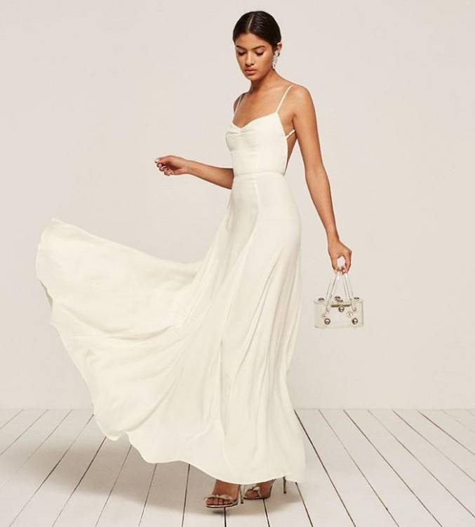 25 Wedding Dresses That Are Perfect for Curvy Brides