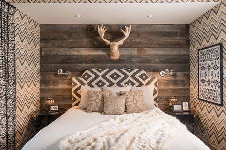 rustic bedroom decorating idea 23