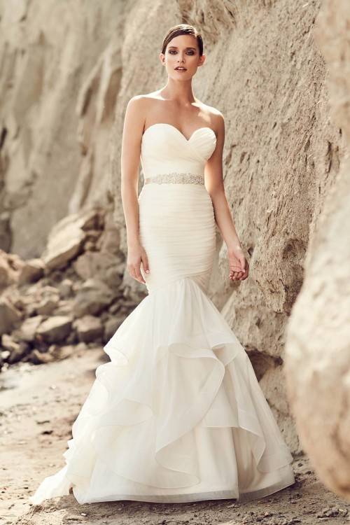 Elegant Off Shoulder Mermaid Wedding Dresses 2016 Ruffle Sleeveless Beads Arab Bridal Dress Sweep Train Real