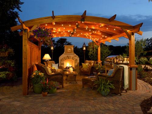 Home / Decorator's Tips / Outdoor Styles Meet Indoor Comfort