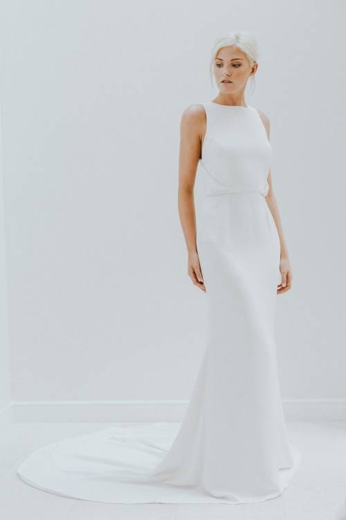 Modern Minimalist Wedding Style in Ultra Violet