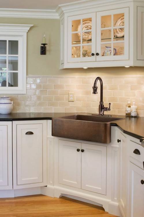 Kitchen, Modern Copper Kitchen Luxury Backsplash Stone Counter Top Textured Cabinet Doors Green Plants: