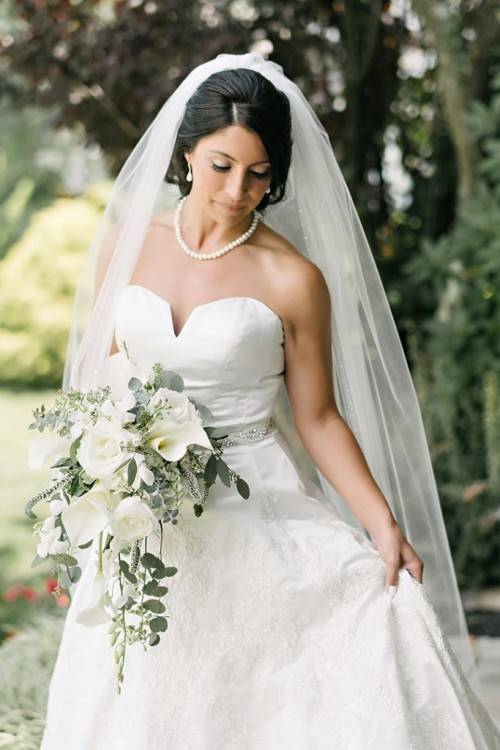 Shop Bridal Veils from Elegant Wedding Invites