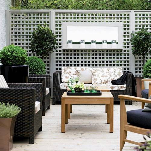 With a variety of outdoor cushions and fabric choices, you'll find the patio furniture cushions you're looking for to make your outdoor rooms, deck cushions