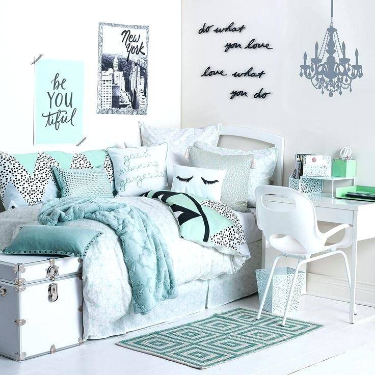 Teenage Girl Rooms Creative b176ac7445359a6528435d2254c15527 Interesting tips for a appealing bedroom ideas for teen girls small Bedroom decor suggestions