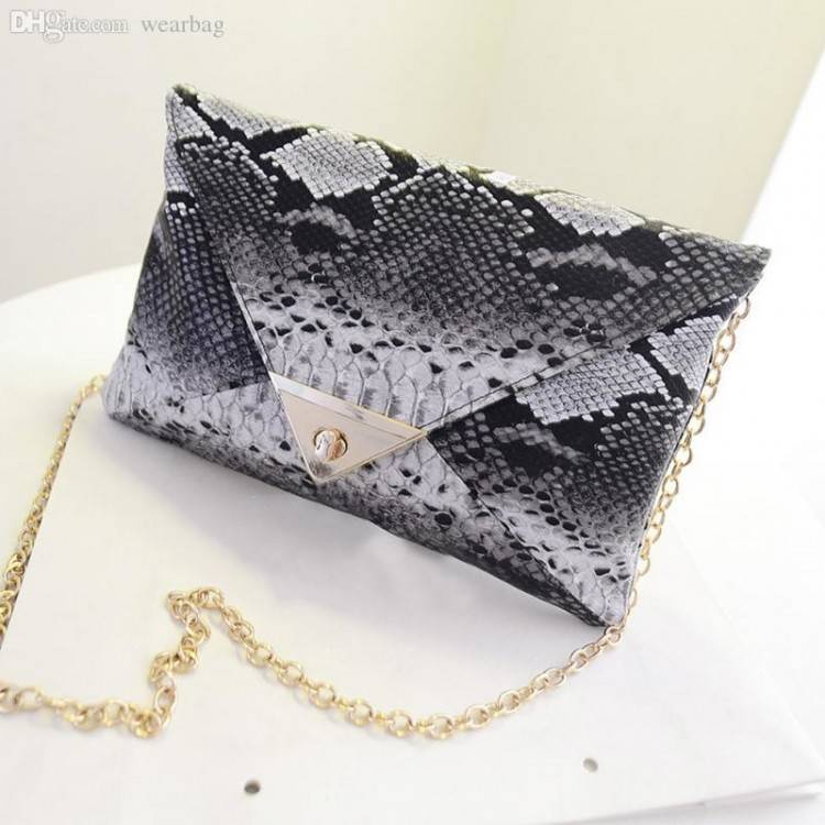 Star Stud Large Leather Crossbody,