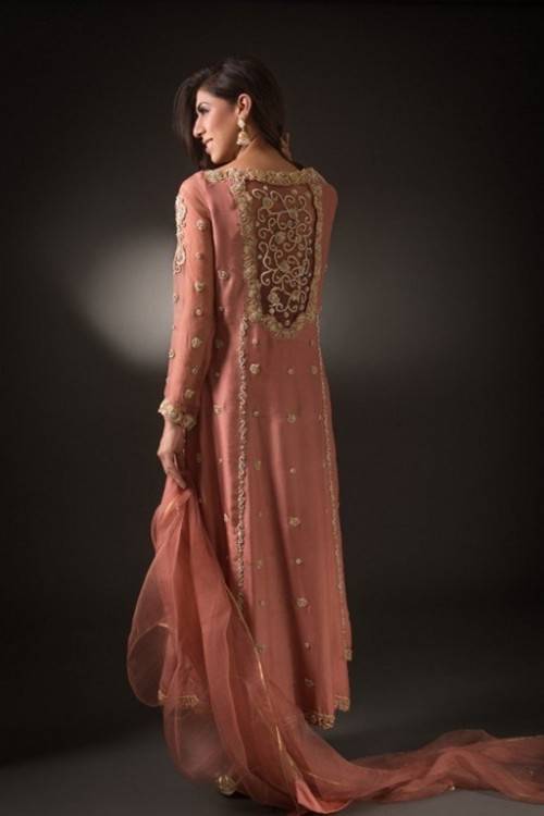 This is a weaved style Pakistani boutique  dress