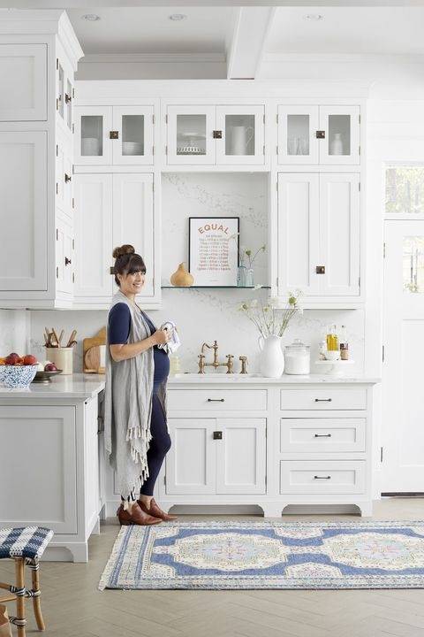 How cute and fun is this kitchen