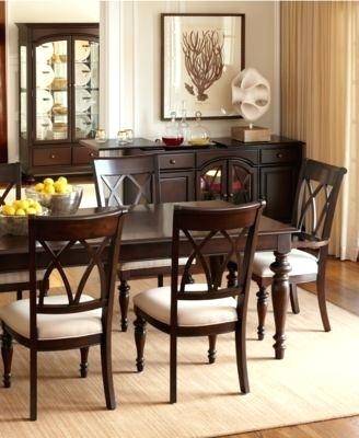 Snowy, neutral Christmas dining room