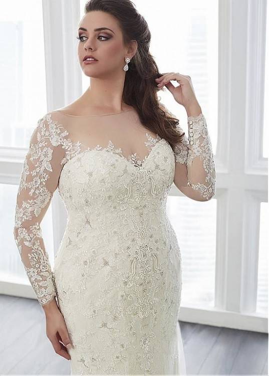 Dalin creates gorgeous haute couture wedding dresses for over 40 years and  it seems that their modern and romantic style is getting better and better  with