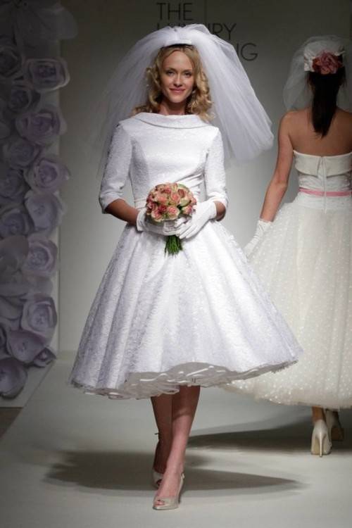 Designer wedding gowns | Ian Stuart | Enzoani lovely lace 50's style L x | when I saw this dress I literally could not breath for a second