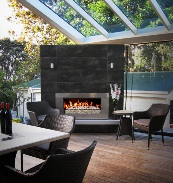 Simple dining space puts the focus on the view outside [Design: Begrand Fast Design.