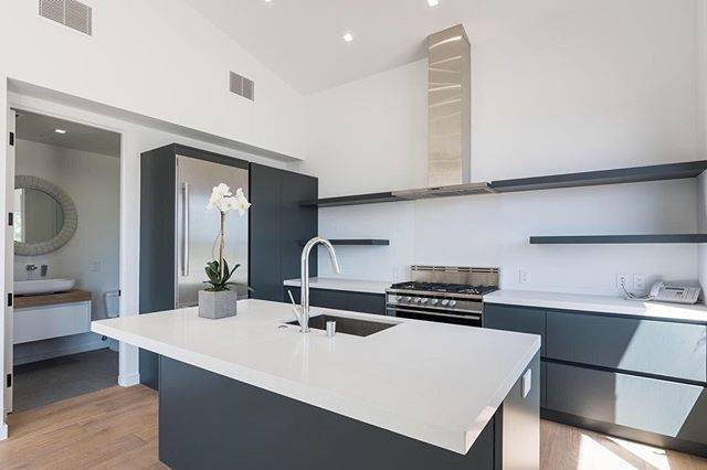 Tagged: kitchendesign realestate whitekitchen