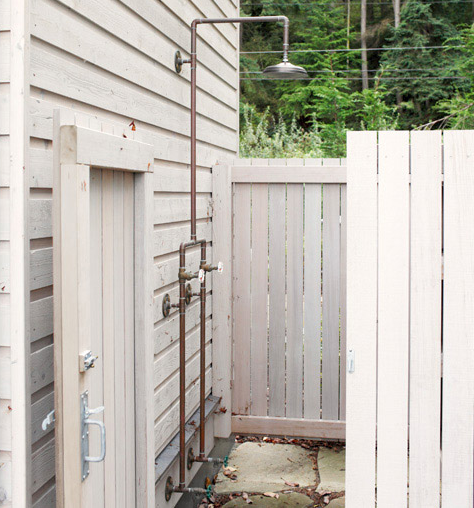 Outdoor Shower Drainage Catch Basin Backyard Catch Basin Backyard Laeti Photograph Courtesy Of Ben Young Landscape Architect Hardscaping 101 Outdoor Showers