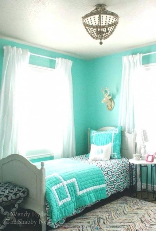 green bedroom decor mint