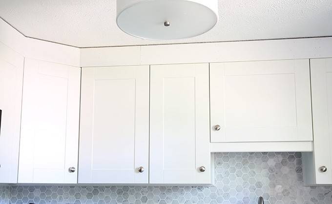 Kitchen Cabinets With Crown Molding