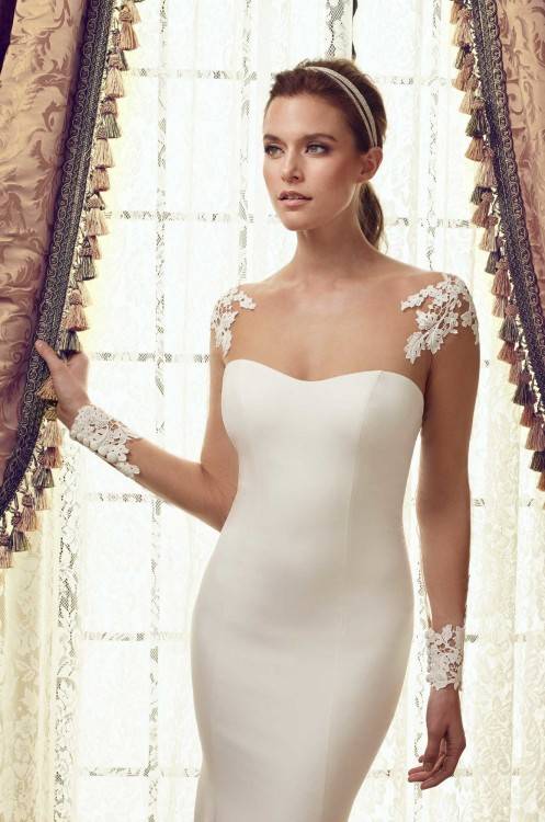 Markle will wear, below are our top picks for wedding dresses with sleeves
