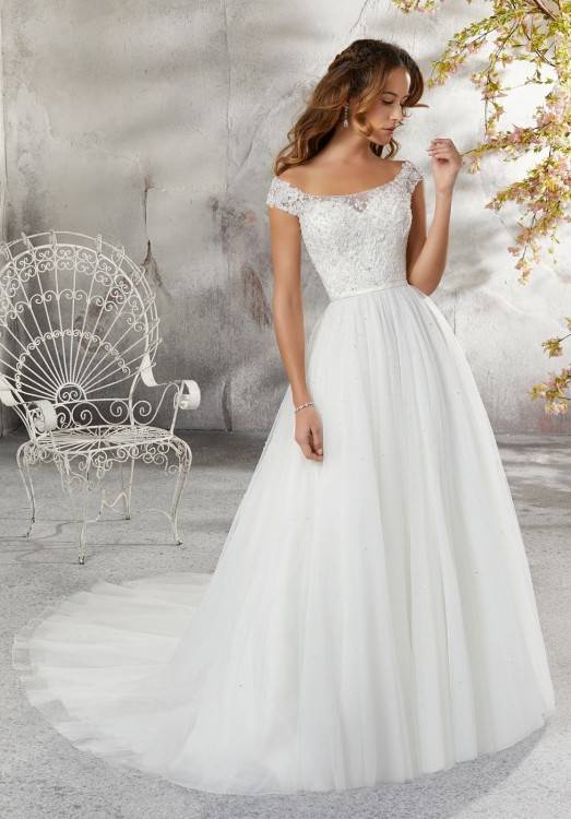 2018 Strapless Sweetheart Neckline Long Mermaid Lace Low Waist Wedding  Dress Style PADUA from La Sposa