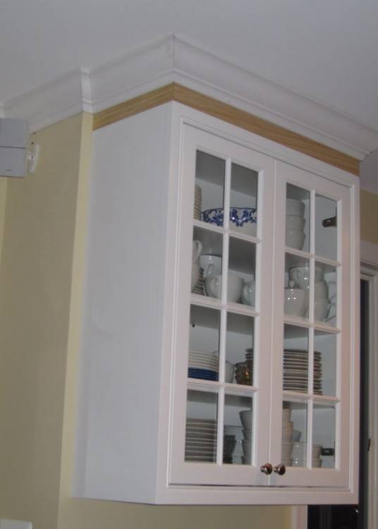 crown molding on cabinets